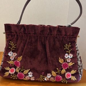 Pat Viny vintage kiss lock oxydized New embroidered fabric thick material Rare